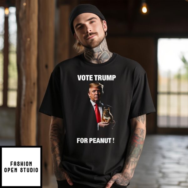 Trump Huge Squirrel Vote Trump For Peanut T-Shirt