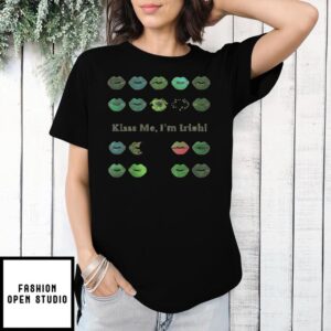 Lucky Lips St Patrick Day Kiss Me, Im Irish! T-Shirt