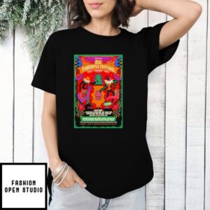 Big Pineapple Festival In Woombye Aus On 11-1-2025 Poster T-Shirt