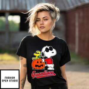 Cleveland Guardians Snoopy Woodstock Pumpkin Halloween T-Shirt