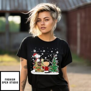 Snoopy South Carolina Gamecocks Charlie Brown Xmas Tree 2025 T-Shirt