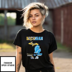 Michigan Wolverines On Saturdays Vs Detroit Lions On Sundays Michigan Map T-Shirt
