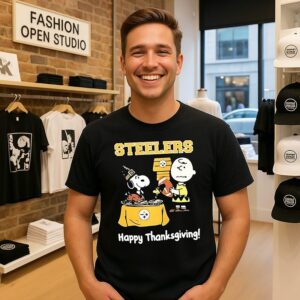 Snoopy And Charlie Brown X Pittsburgh Steelers Football Happy Thanksgiving T-Shirt