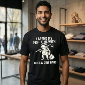 Frog Farmer I Spend My Free Time With Hoes And Dirt Bags T-Shirt