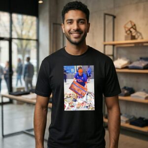 Knicks Dei Angie Base Stealing Trashcan T-Shirt