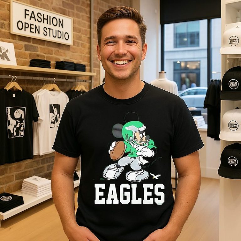 Mickey Mouse Quarterback X Philadelphia Eagles Disney Cartoon T-Shirt